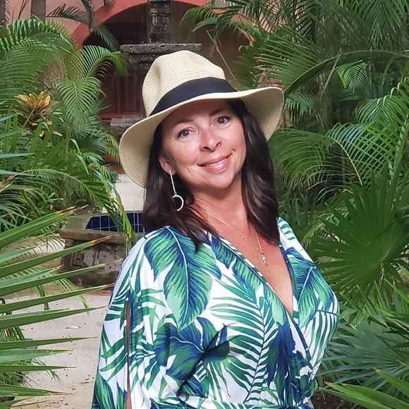 Meet your Posher, Tiabajoie - Picture 1 of 3